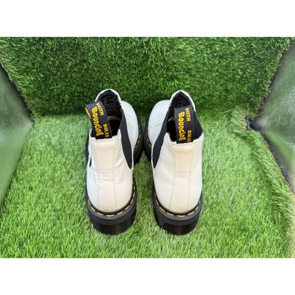 Dr. Martens 2976 QUAD Chelsea Boot Unisex M6/W7 White Leather Platform Pull-On